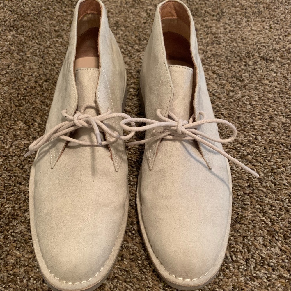 CLASSY SHOE
